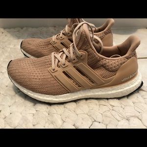 Women’s Adidas Ultra Boost 7.5 ash pearl sneaker